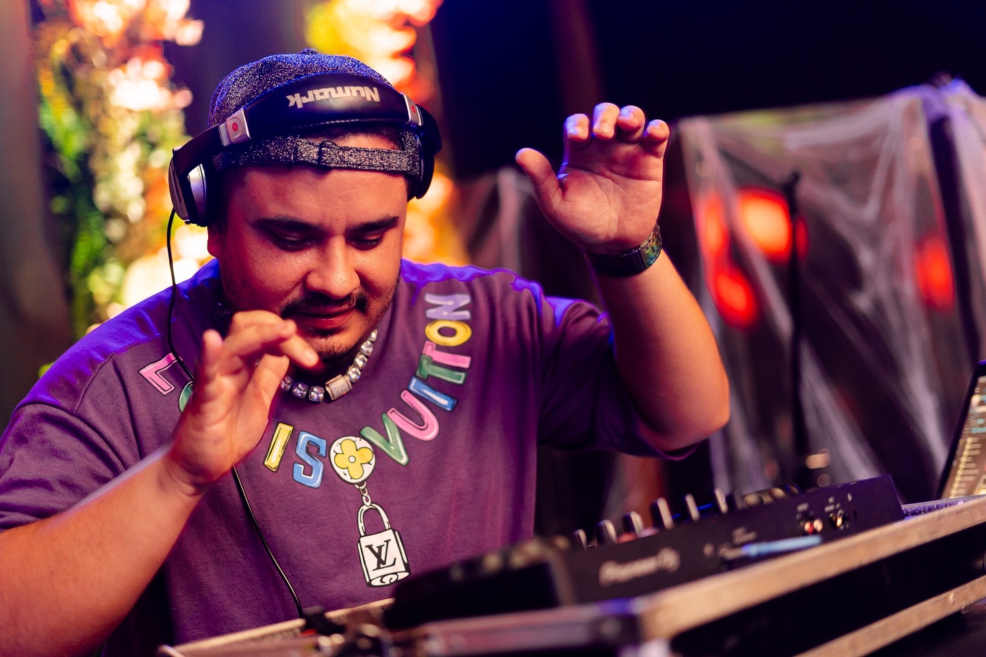 DJZIM comandando a pista