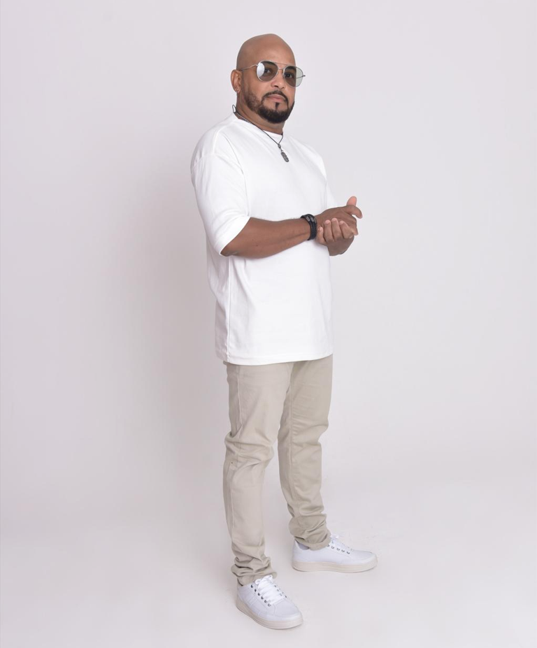 Ismael Tchaka, baterista e vocalista do 1 Lance A+