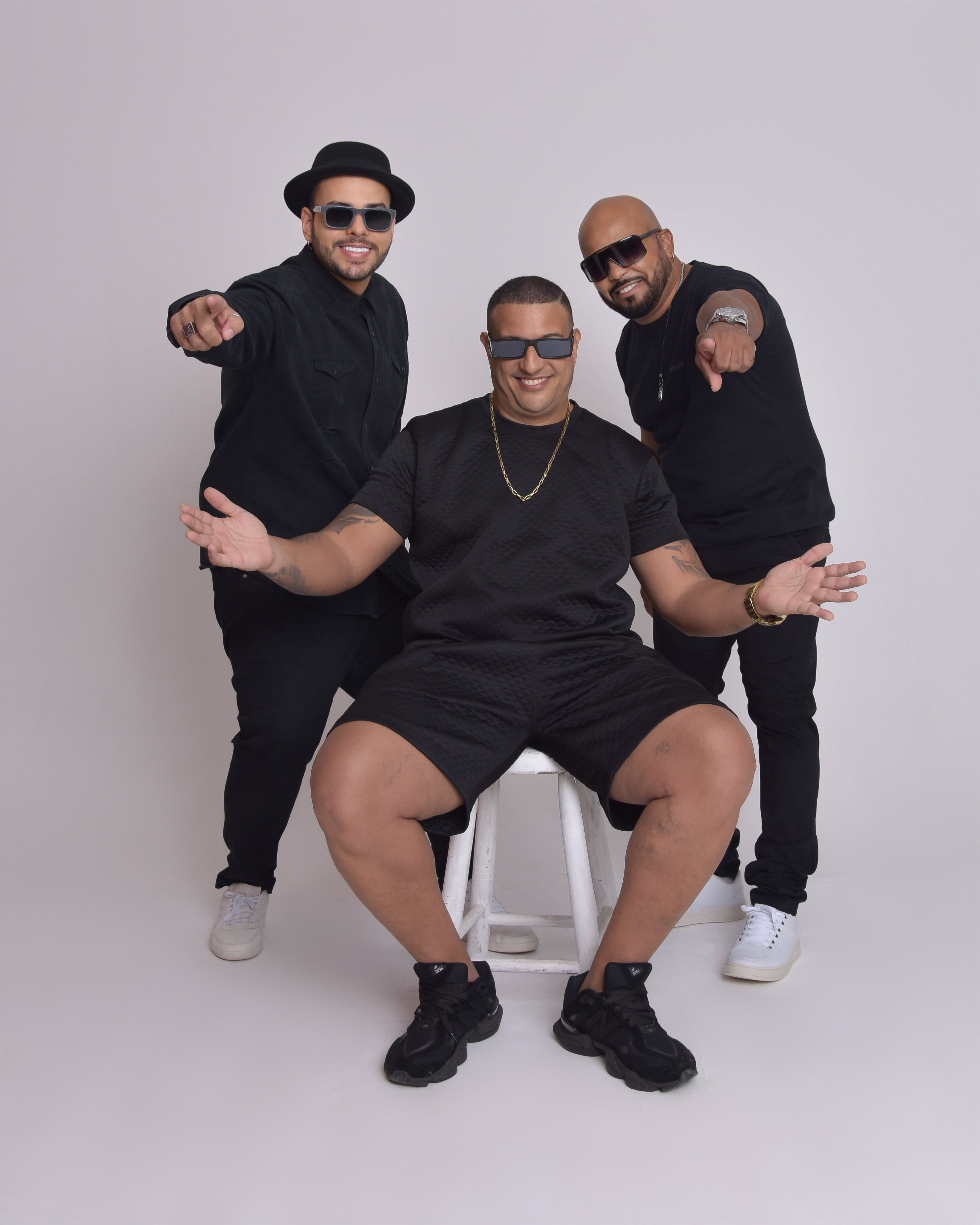 Trio 1 Lance A+ em ensaio promocional